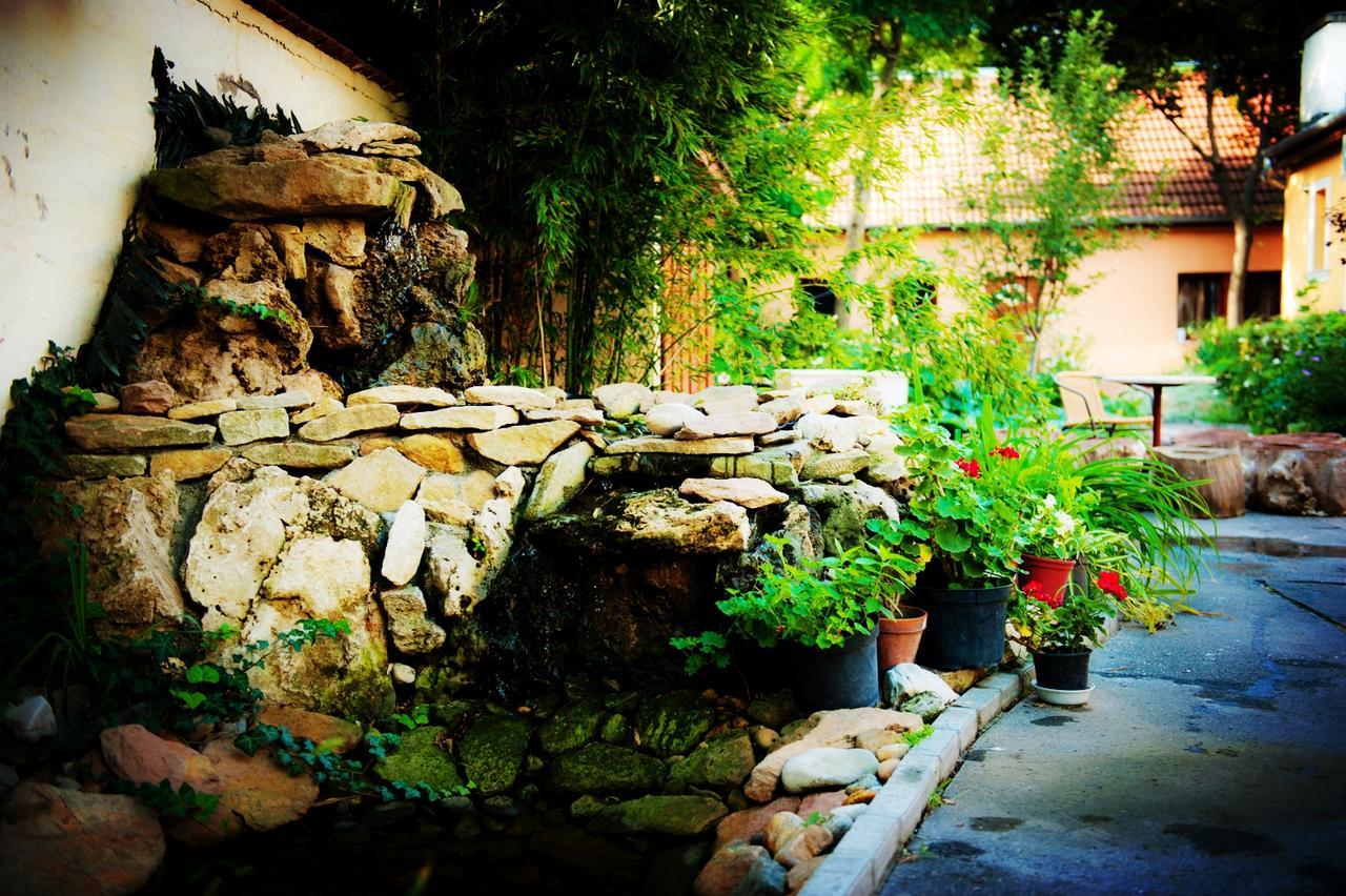 Budapest Garden Hotel ブダペスト エクステリア 写真